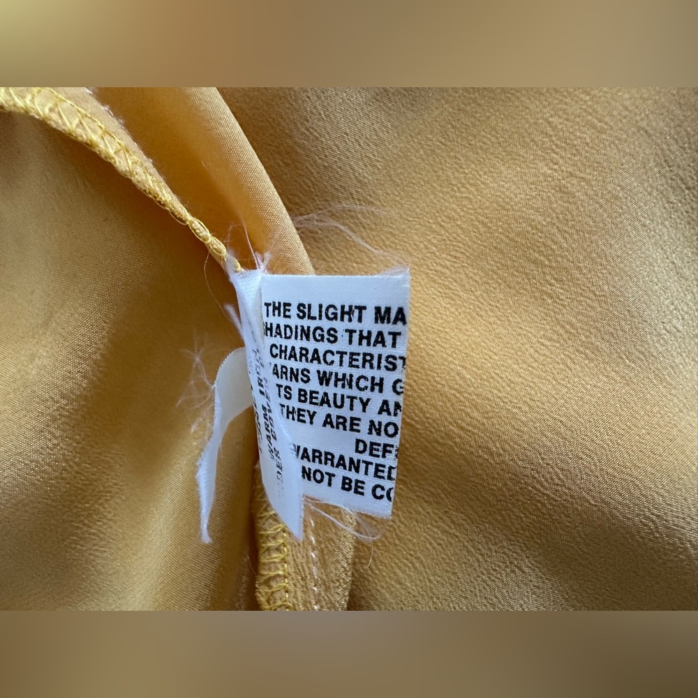 Vintage 90’s 💯% silk top - Picture 6 of 6